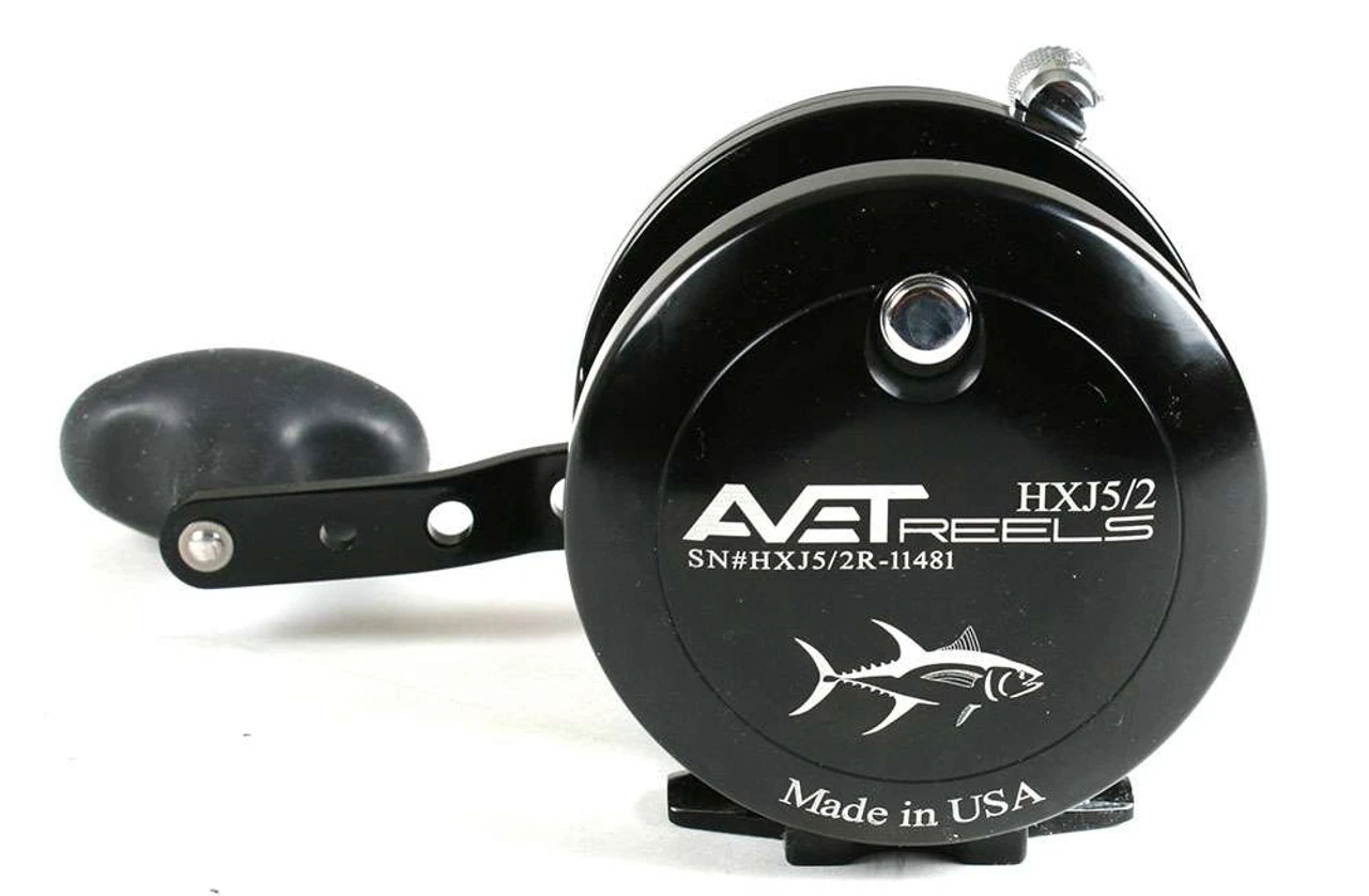 Avet HXJ 5/2 Two-Speed Lever Drag Casting Reel Black 4 Avet HXJ 5/2 Two-Speed Lever Drag Casting Reel Black - Image 2