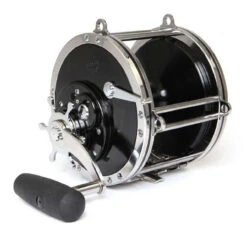 Penn 117L Senator Monster Shark Combo -Fishing Gear Store penn 117l senator trolling reel blackfin 126 rod monster shark economy combo 38698.1651172030
